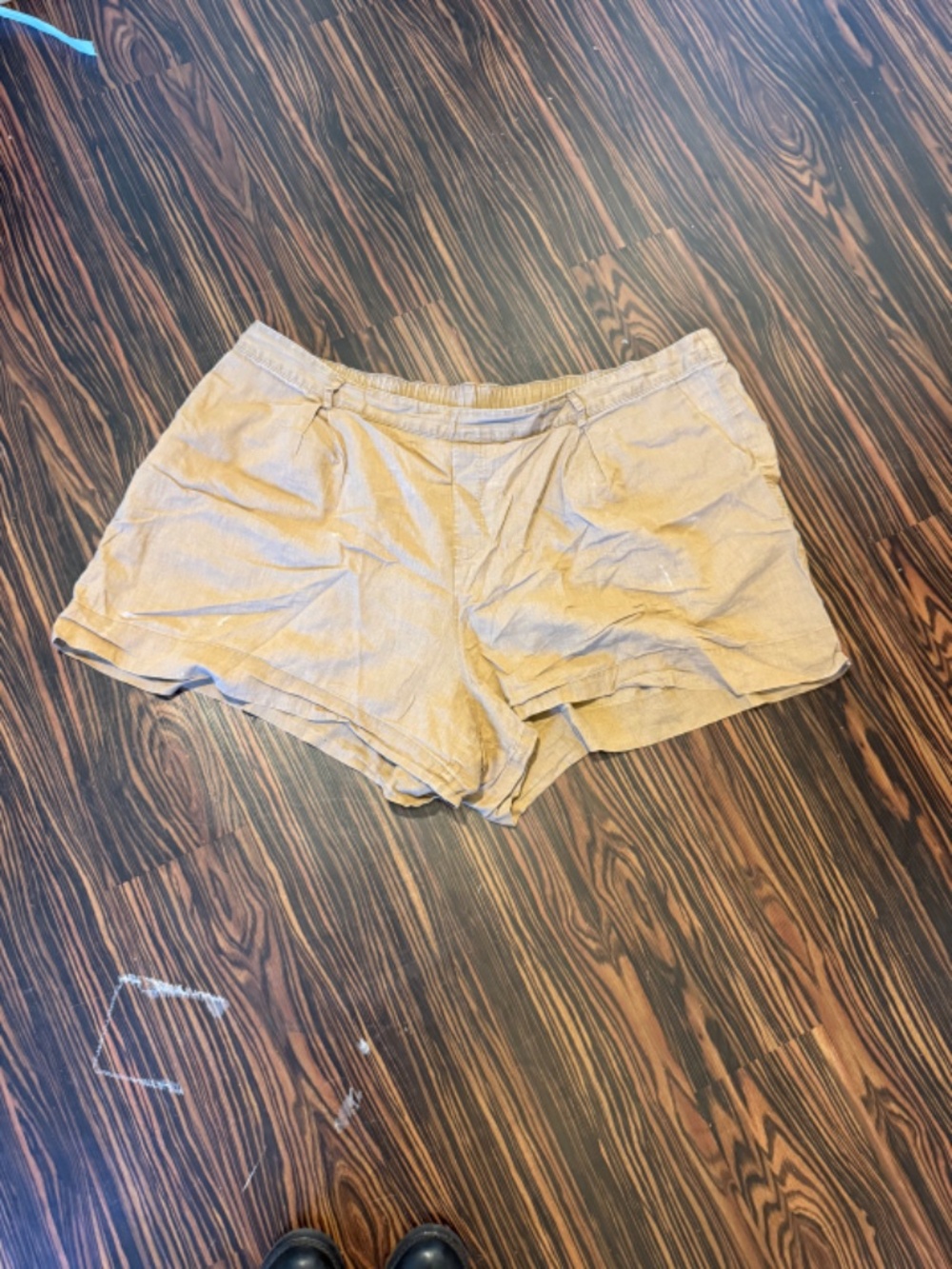 Ava & Viv tan linen shorts 3X
